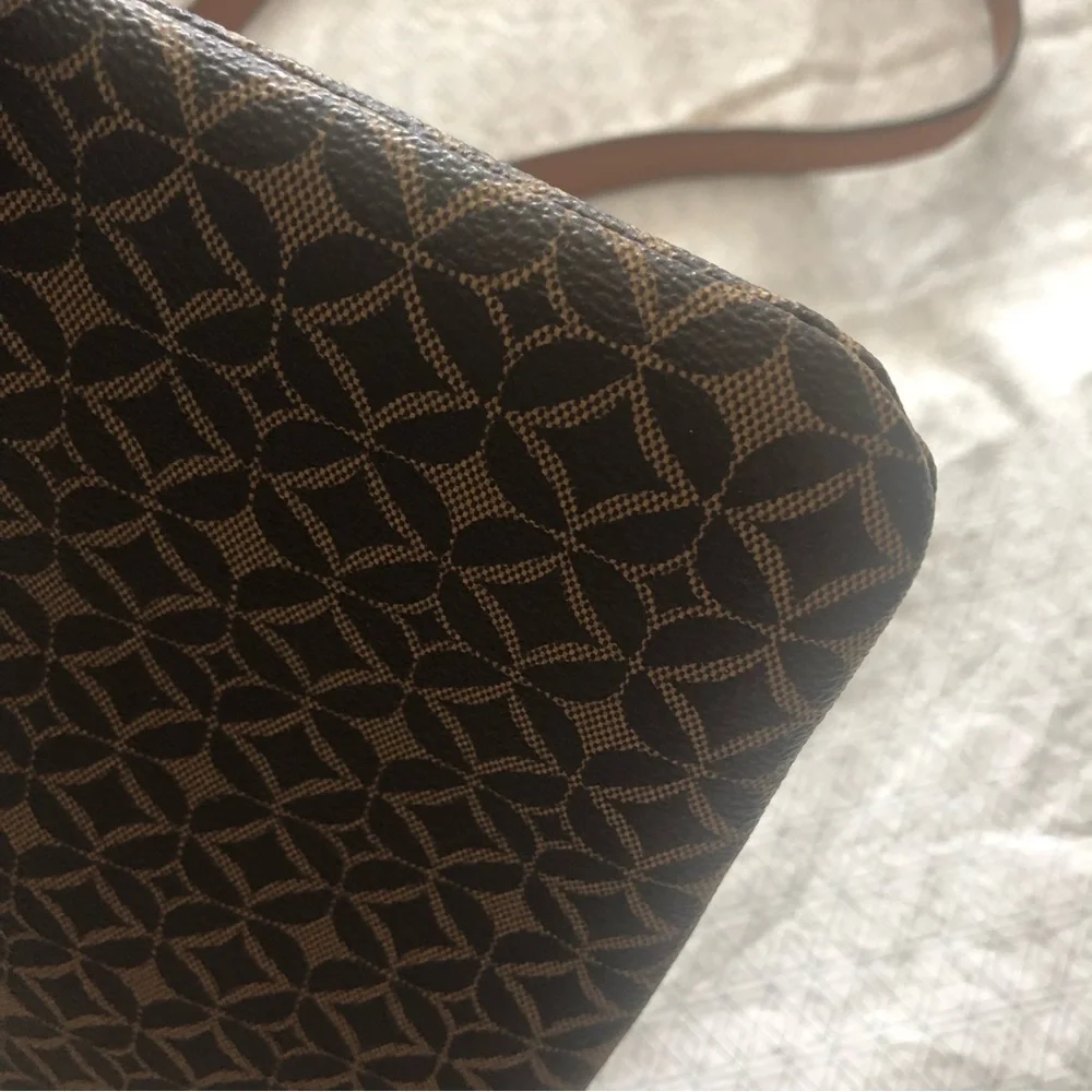 Fossil Crossbody Bag - Picture 5 of 7
